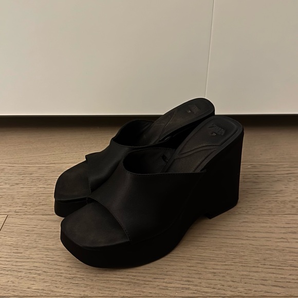 Zara Platform Heels Sandles - Picture 1 of 2